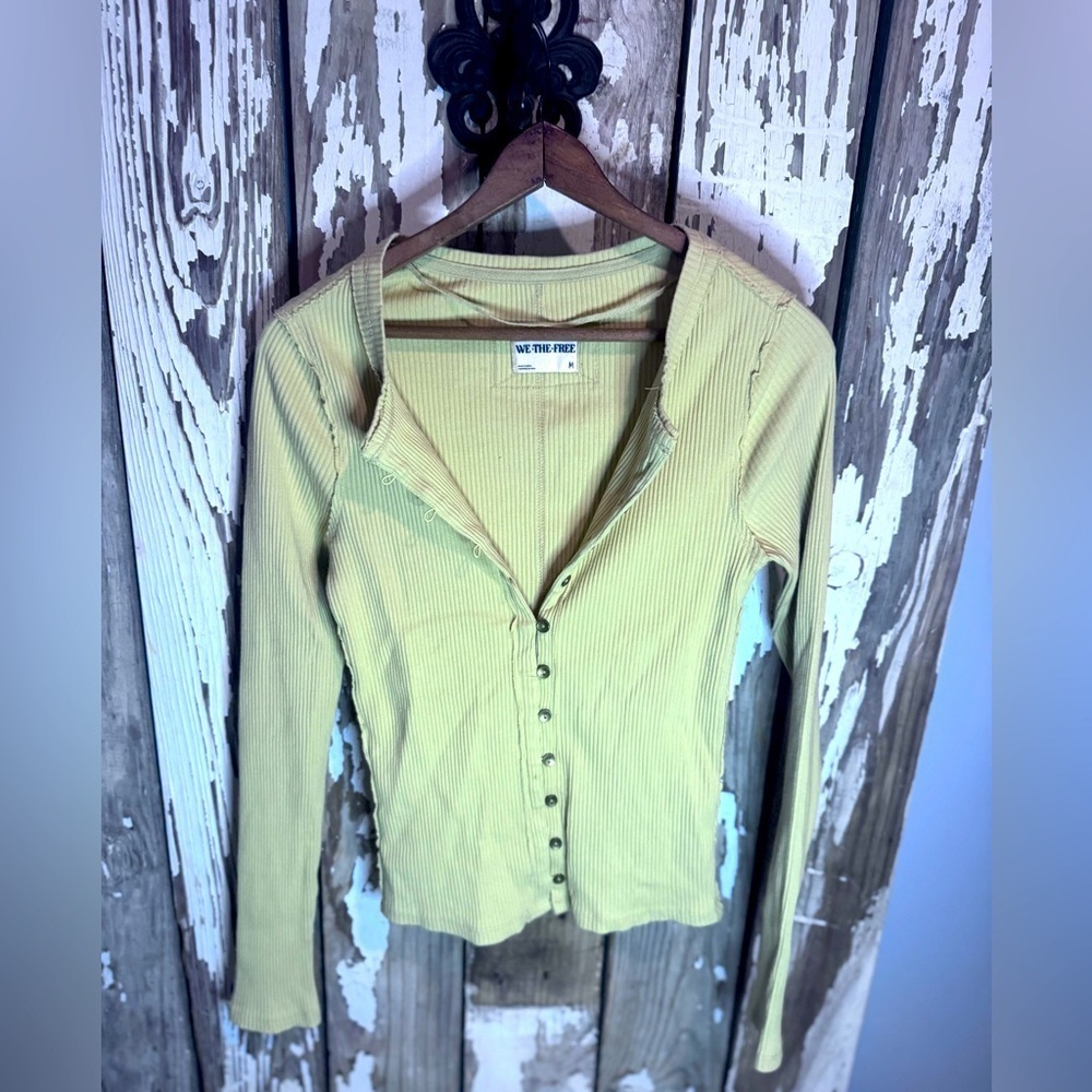 Free People We The Free It’s On Cardi Top NWOT Size Medium Moonstone - Picture 2 of 9